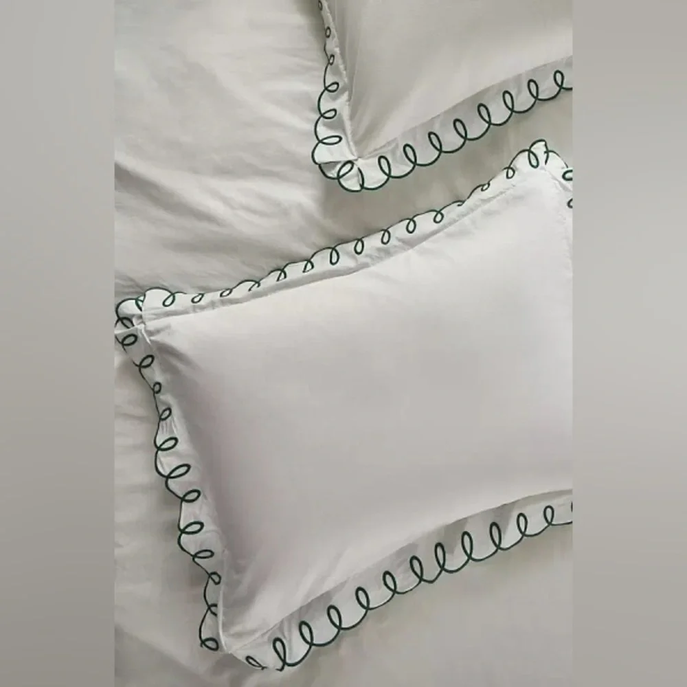 Set of 2 Anthropologie organic cotton looped embroidered pillow cover sham green